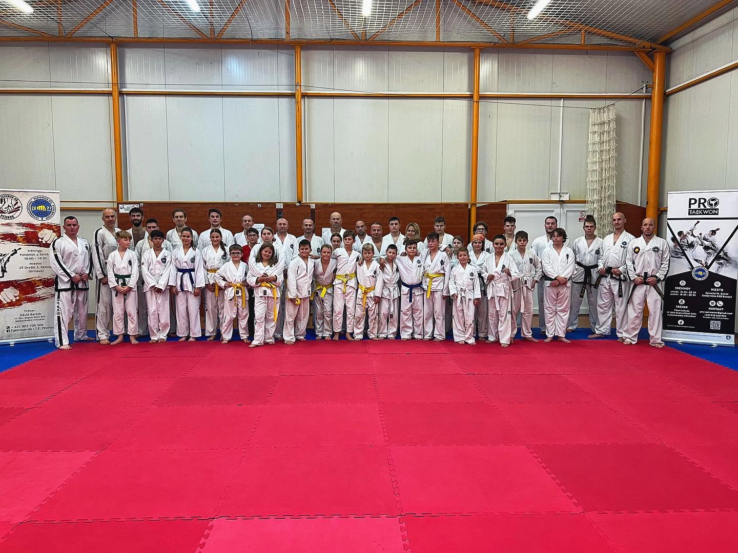 Členovia klubu Taekwon-Do I.T.F. Pezinok